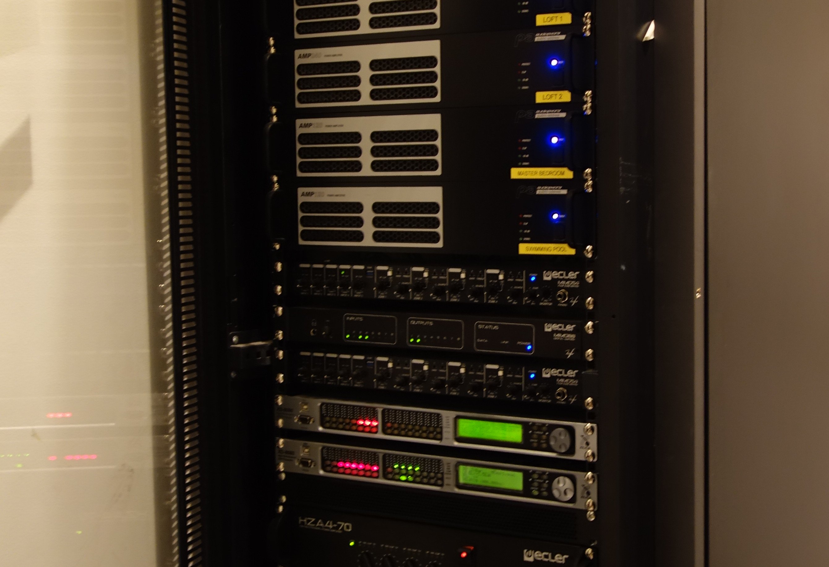 local_tech_small local_tech_small